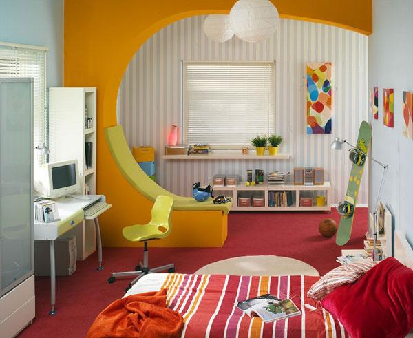 Оранжевое зонирование детской комнаты для девочки