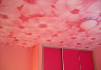 Какой потолок сделать в детской комнате розовый или синий
