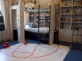 Красивая детская комната со спортивным уголком фото