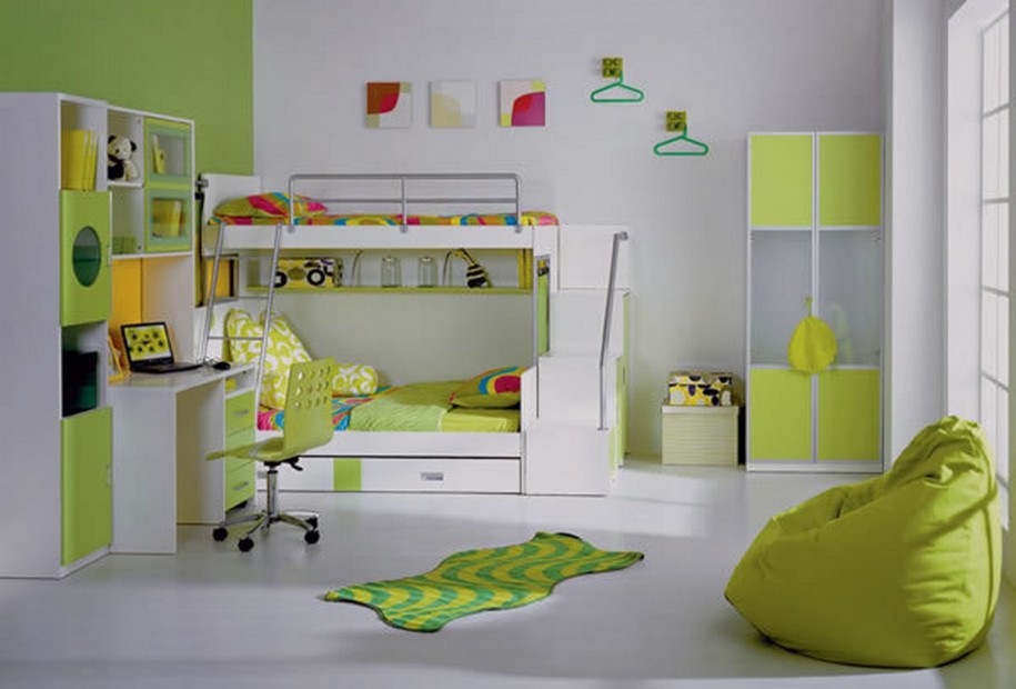 Дизайн детской комнаты для двух девочек разного возраста