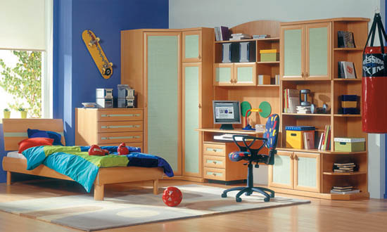 Компактная мебель для маленькой детской комнаты для мальчика