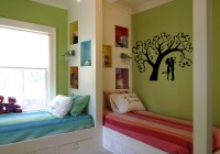Красивое зонирование детской комнаты для мальчика и девочки под прямым углом
