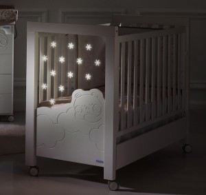 Подсветка детской кроватки младенцу