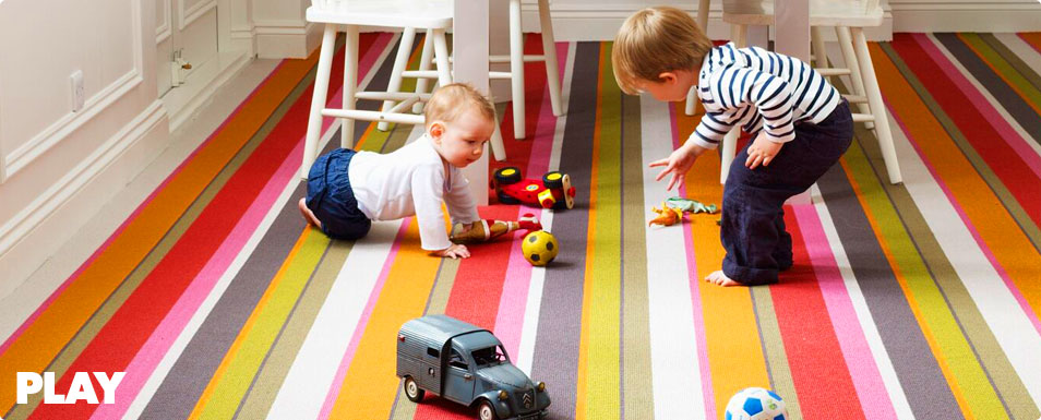 Полосатые ковры в детскую комнату для девочки