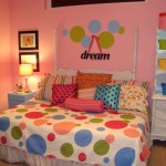 Кровать для девочки от 5 лет фото ярких кругов