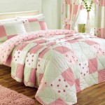 Розовые красивые покрывала на кровать фото